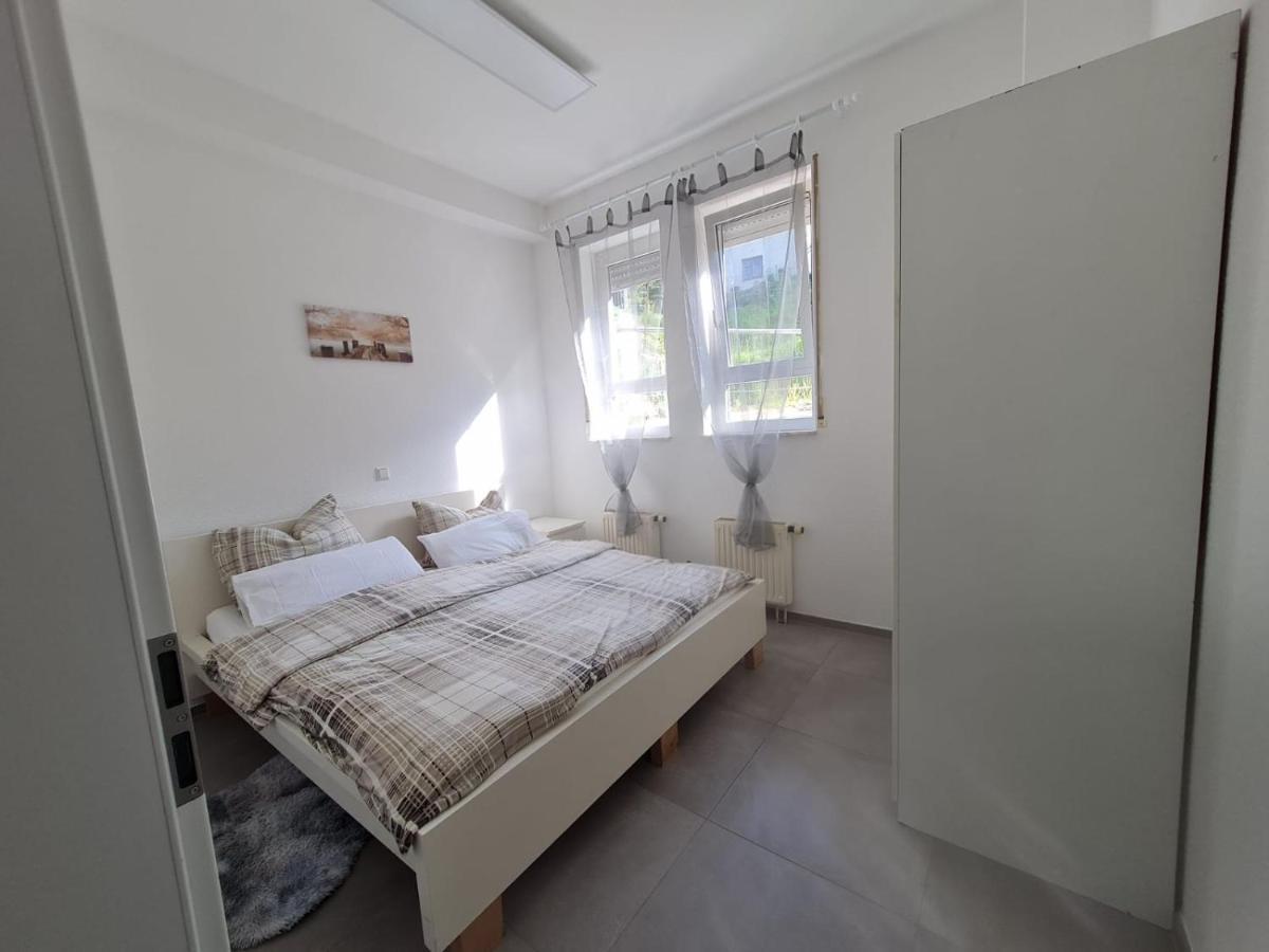 Pension Am Rathaus, 24H Check-In Mundelsheim Exterior photo